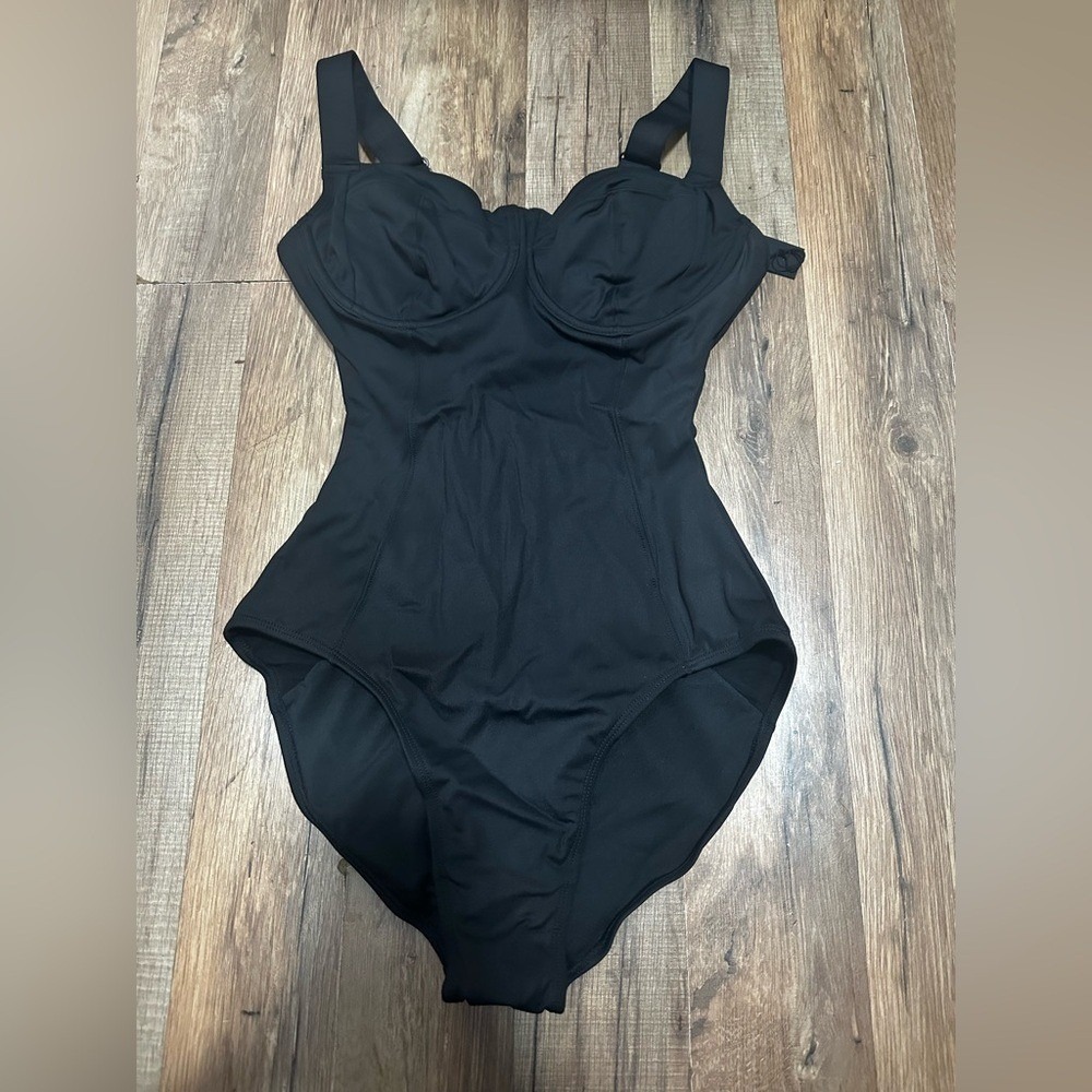 TA3 LIFTY WAIST SNATCHING UNDERWIRE SWIMSUIT BLACK NWT SIZE S REG/LONG D/DD